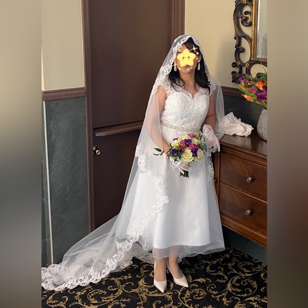 Wedding bride dancing dress